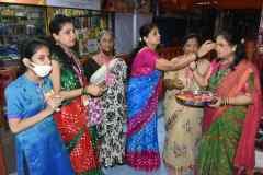 DSC_5999.jpg-nggid042255-ngg0dyn-240x160x100-00f0w010c011r110f110r010t010 पान-सुपारी-हळदी-कुंकू आणि पूजा २०२१